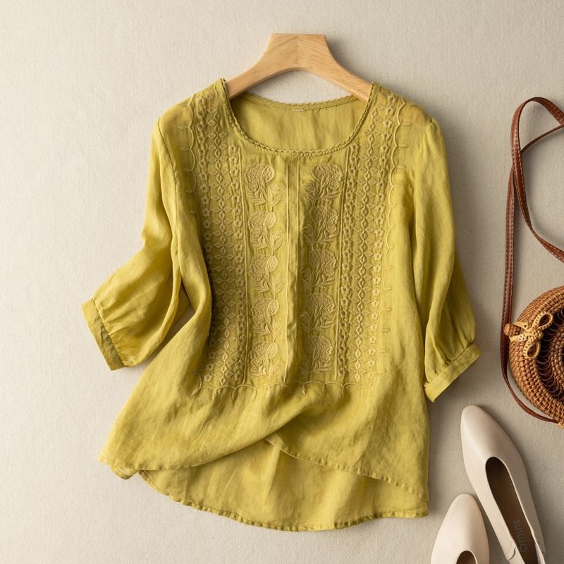 Aurora | Embroidered Vintage Blouse