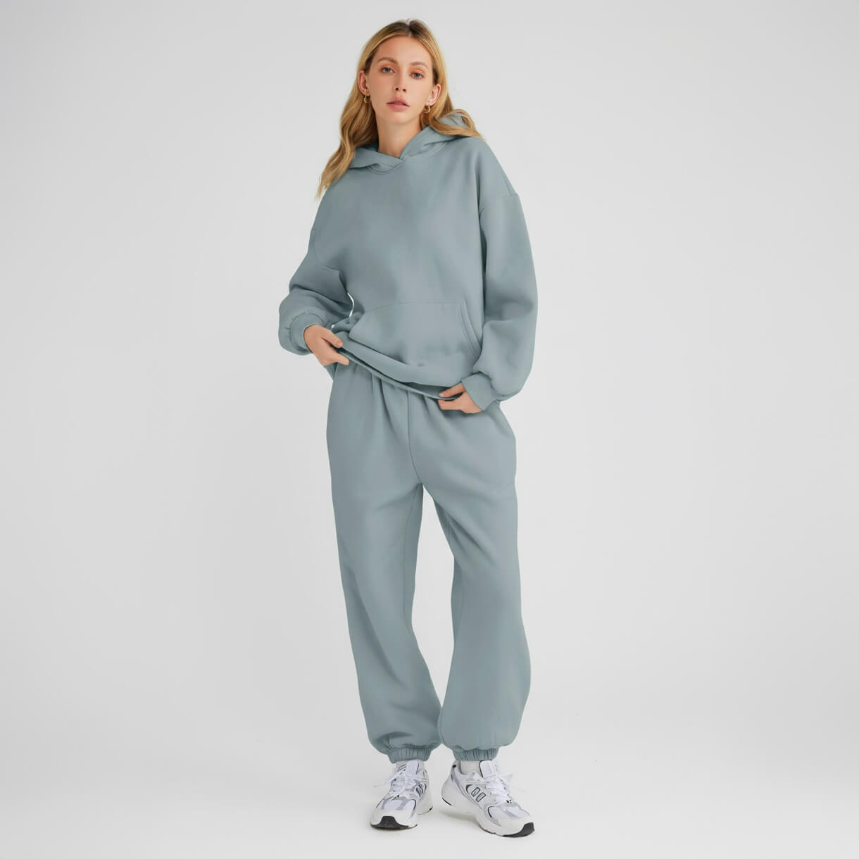 Women’s cosy hoodie and joggers set