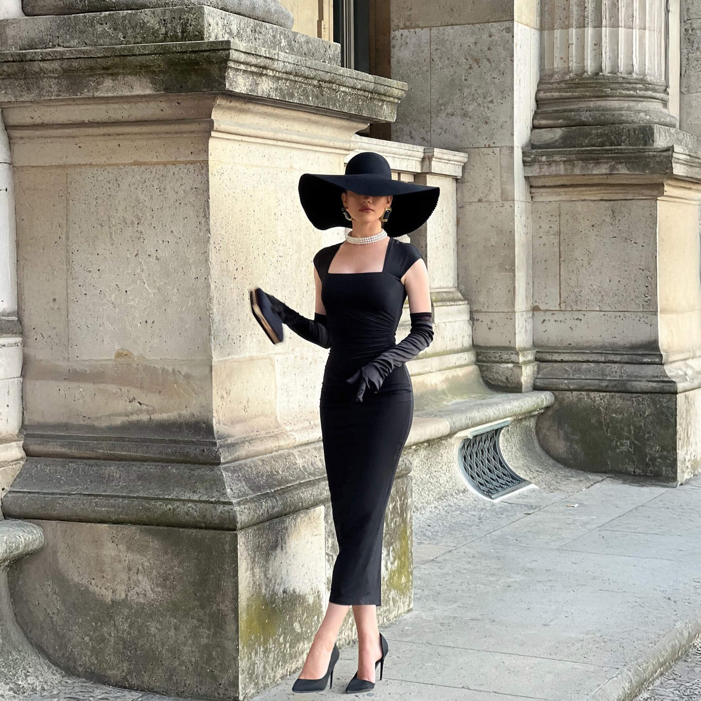 Elegant Black Square Neck Bodycon Dress with Gloves