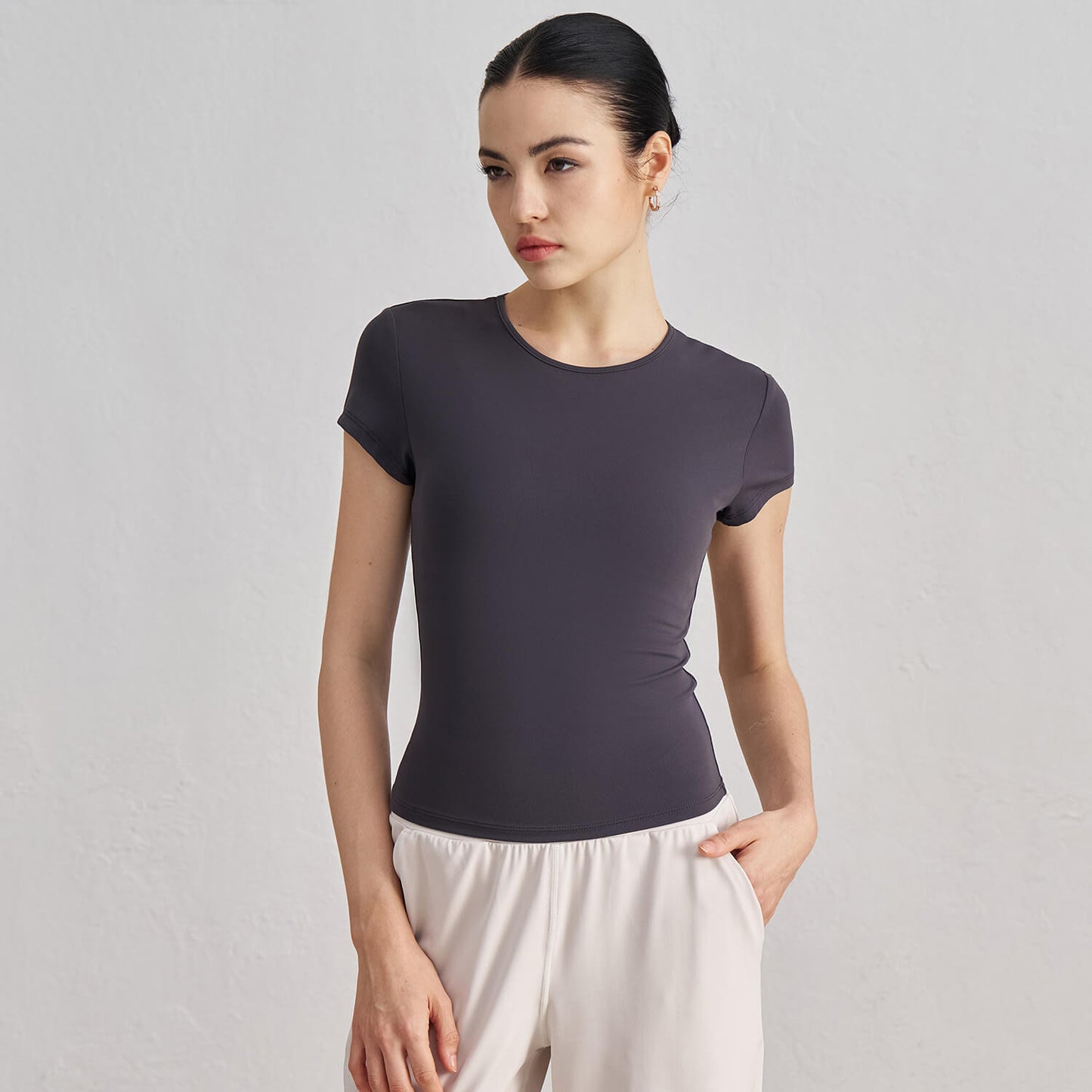 [Tops > T-shirt] Short sleeved waist slim-fit breathable yoga T-shirt (Grayscale)