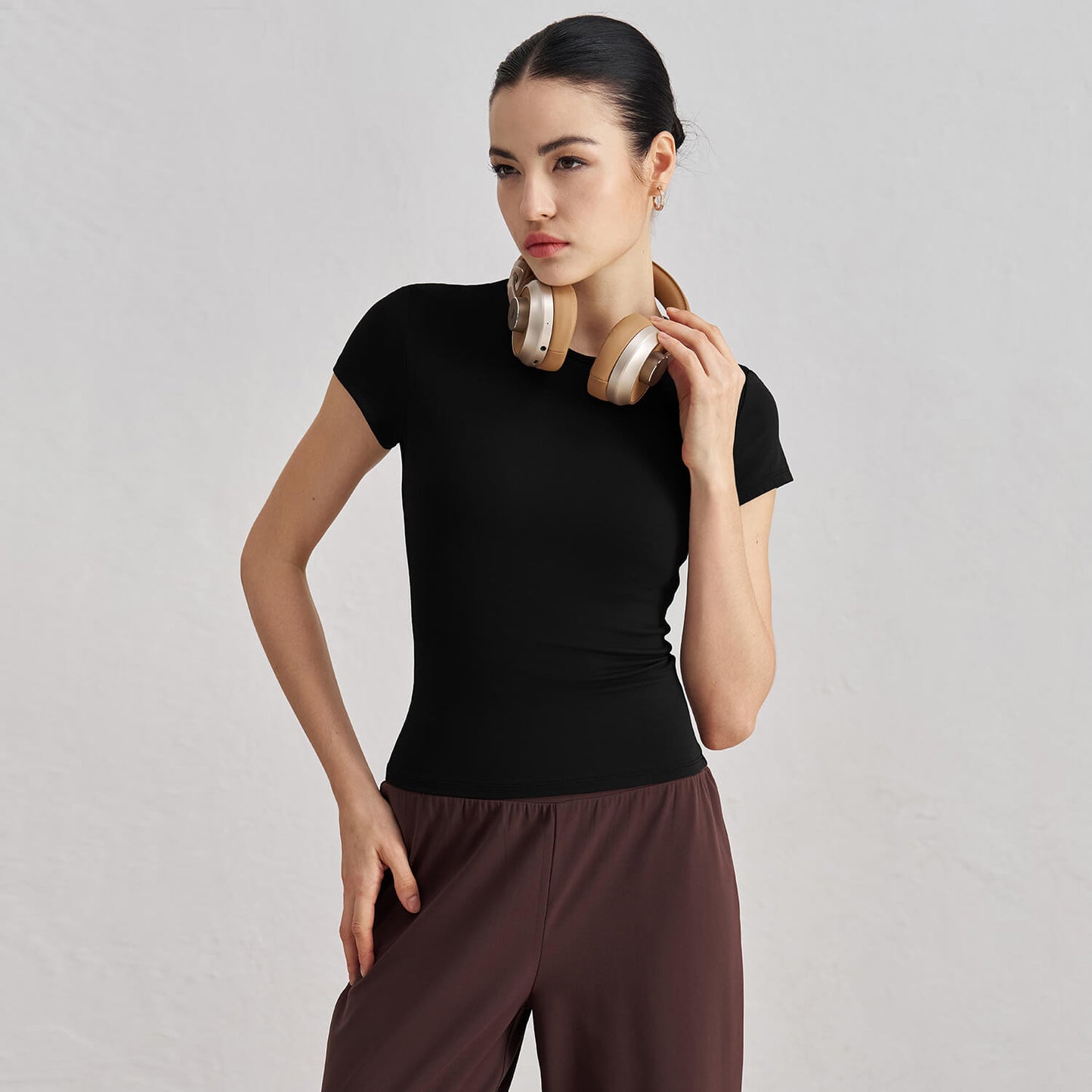 [Tops > T-shirt] Short sleeved waist slim-fit breathable yoga T-shirt (Grayscale)