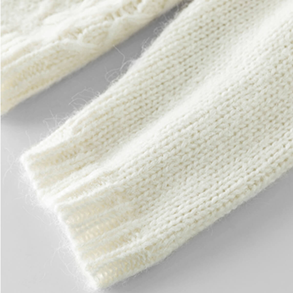 Cosy Women’s Knit Winter Jumper with a Textured Twist