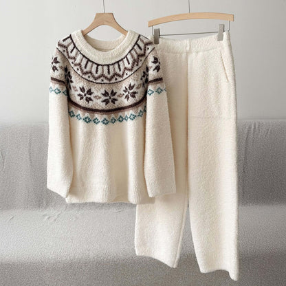 Christmas‑style warm, retro lounge set